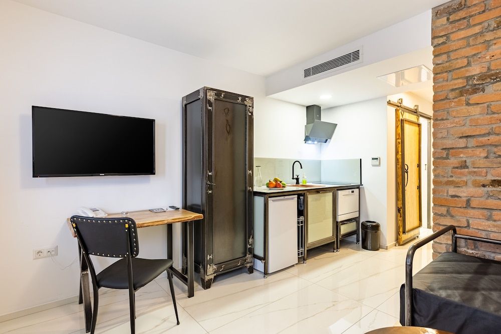 undefined Villa Pera Suite Hotel 5