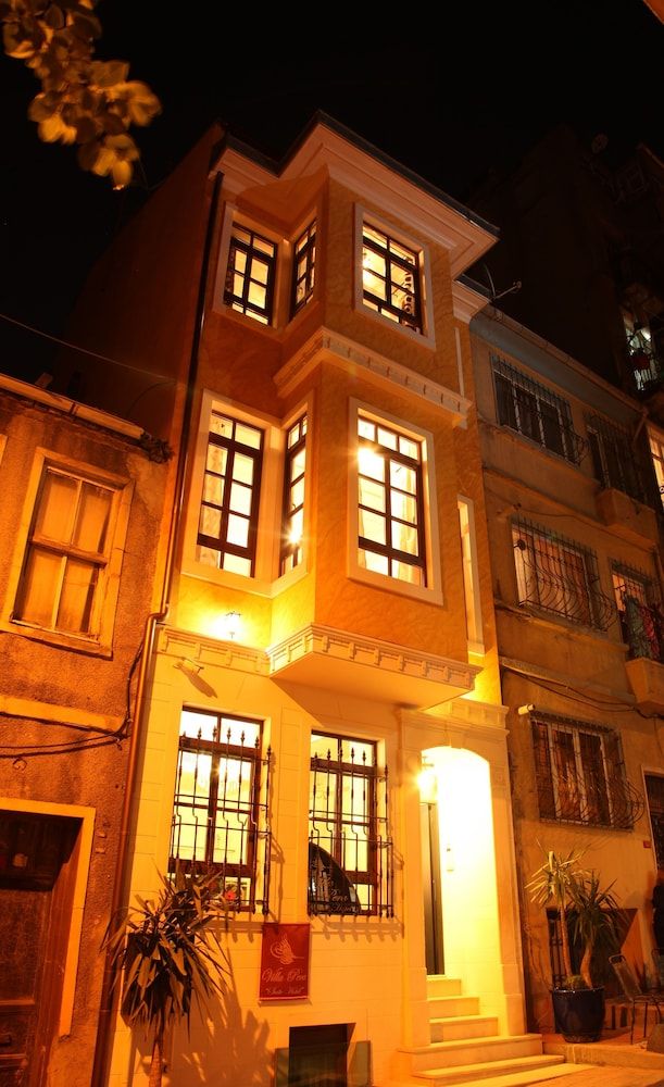 undefined Villa Pera Suite Hotel 8