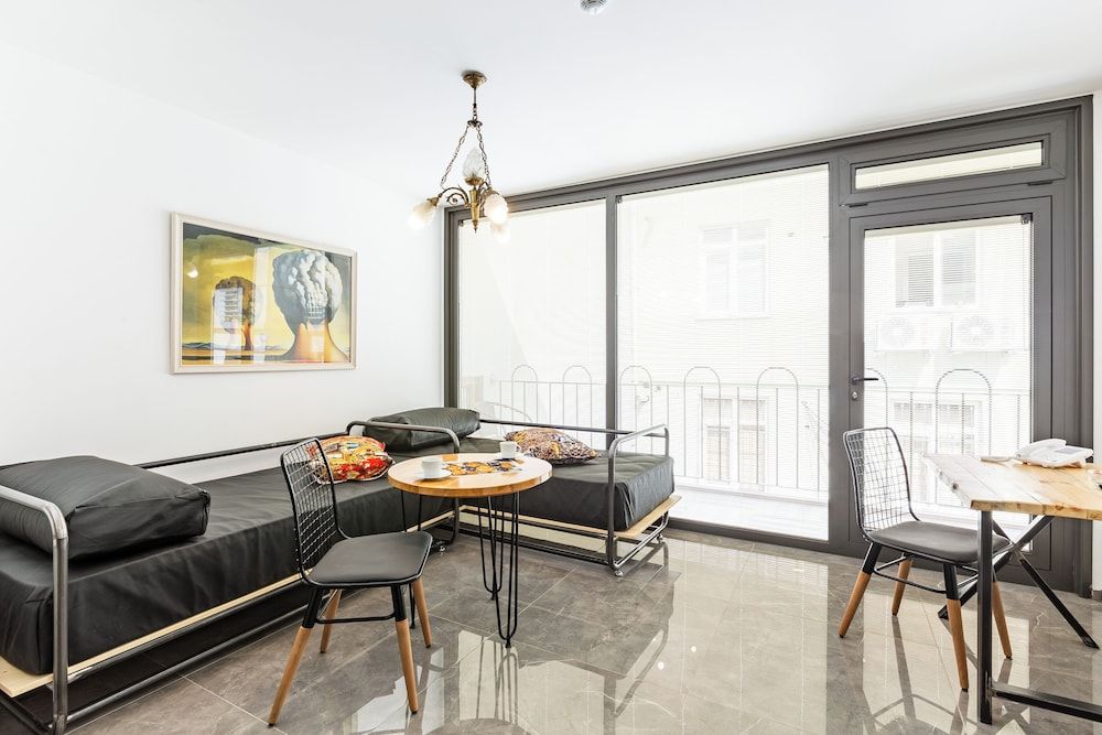 undefined Villa Pera Suite Hotel 4
