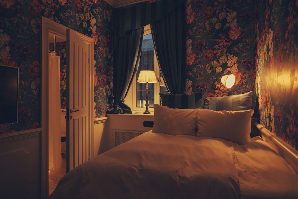 Hotel Pigalle Petite 4