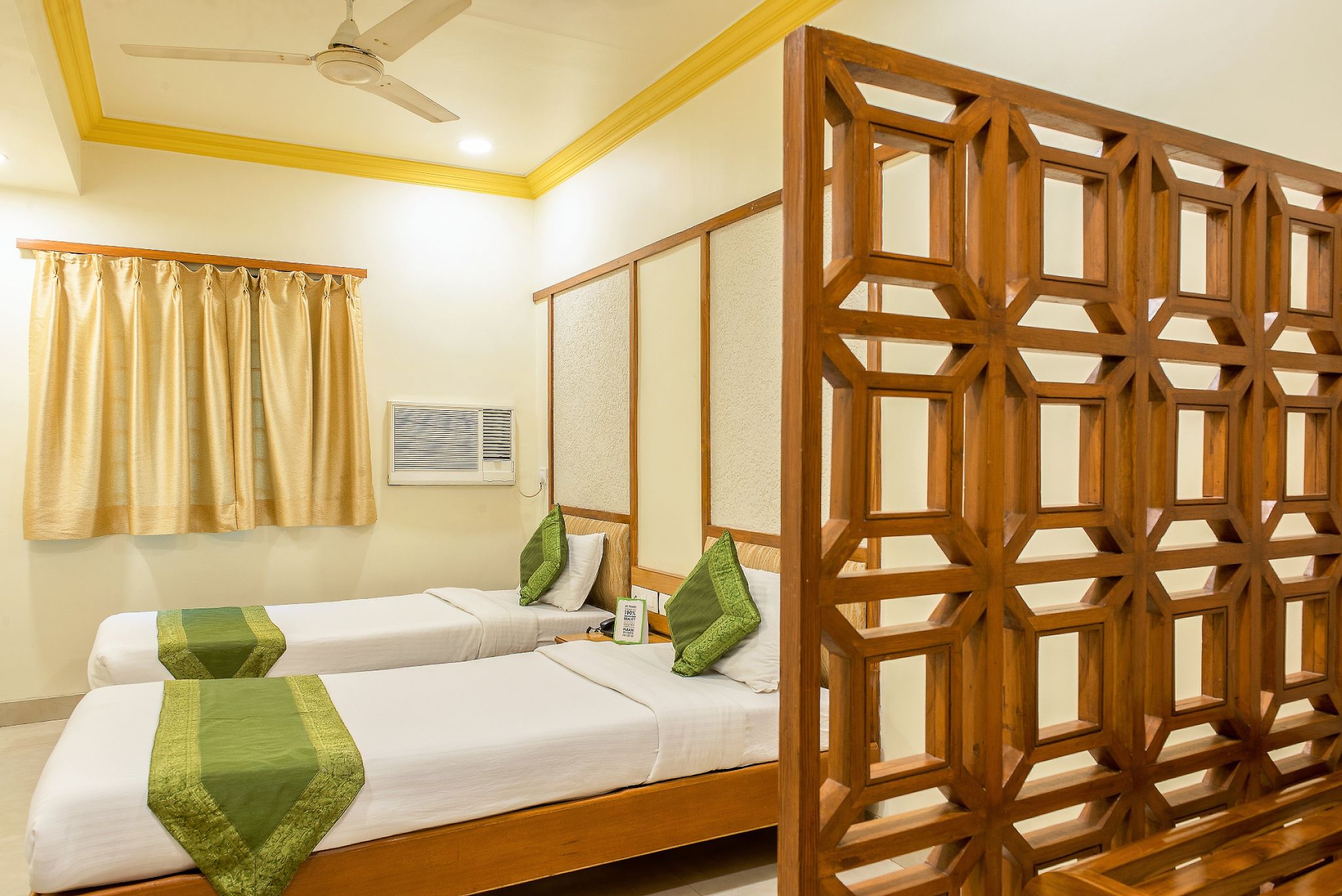 Hotel Vice President Standard Room 4