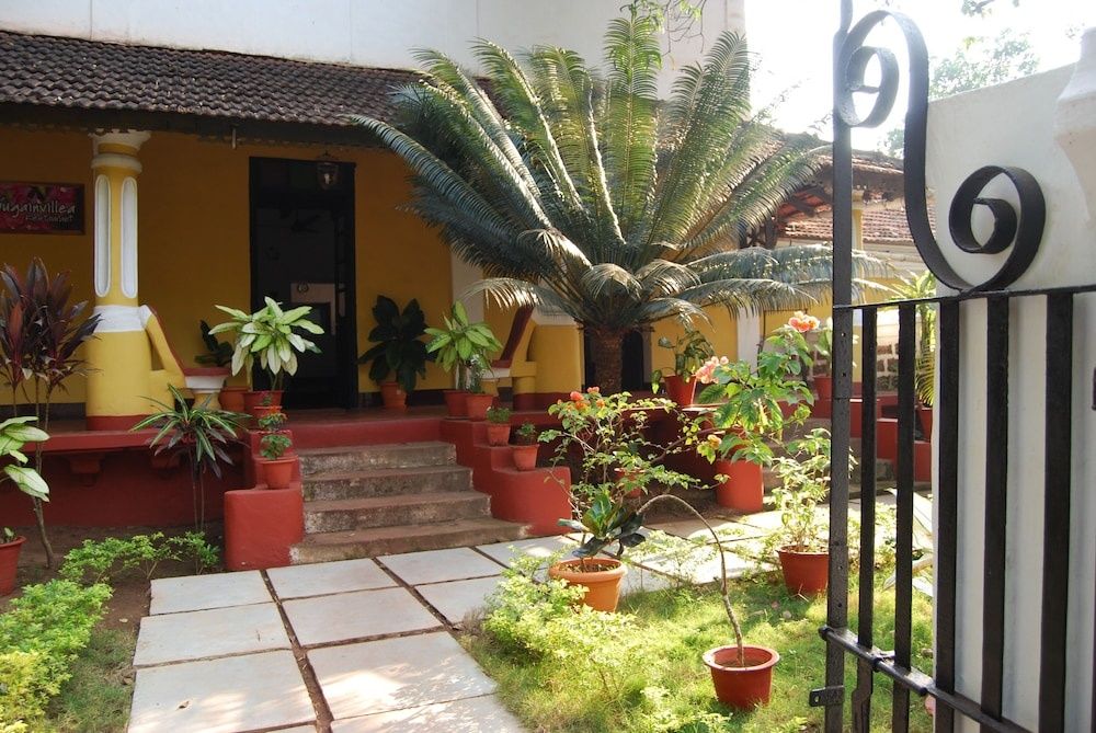 undefined Granpa's Inn Hotel Bougainvillea 10