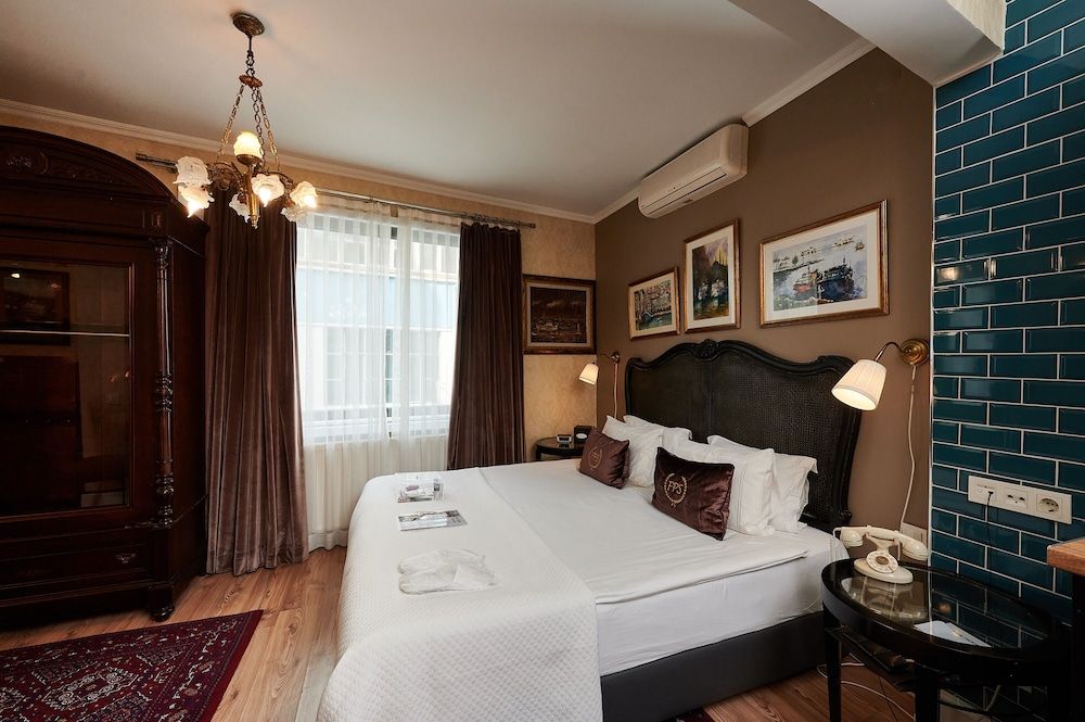 Faik Pasha Suites Basic Double Room 3