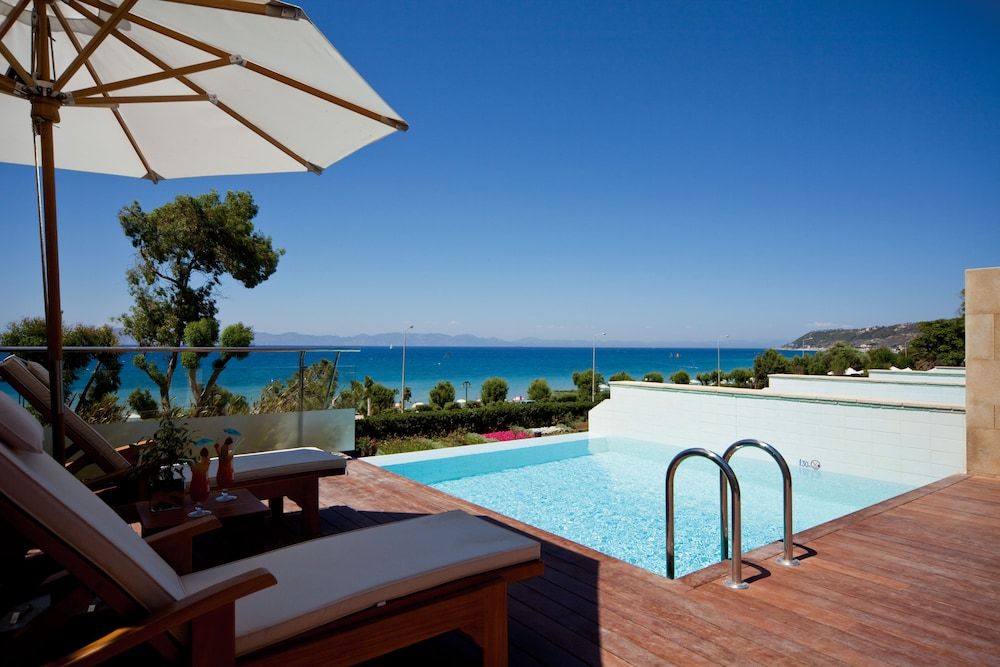 Executive Suite, Private Pool