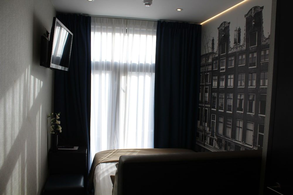 Royal Amsterdam Hotel Basic Room, 2 Twin Beds 3