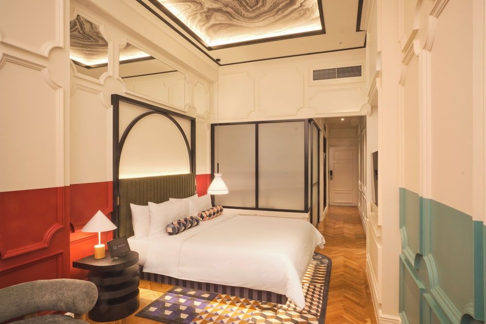 Deluxe Room, 1 King Bed (QT)