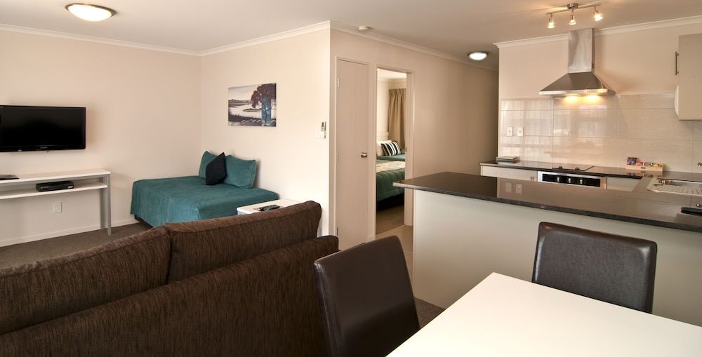 Breakwater Motel Lower Seaview Suite 5