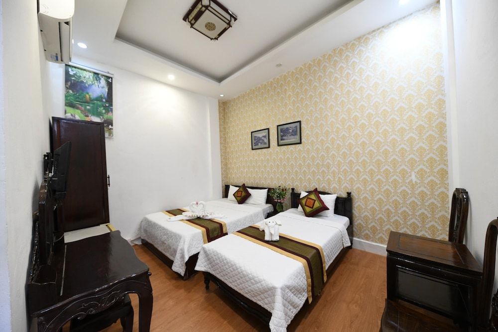 Hanoi City Guest House Superior Double Room 3
