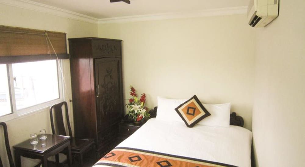 Hanoi City Guest House Superior Double Room 8