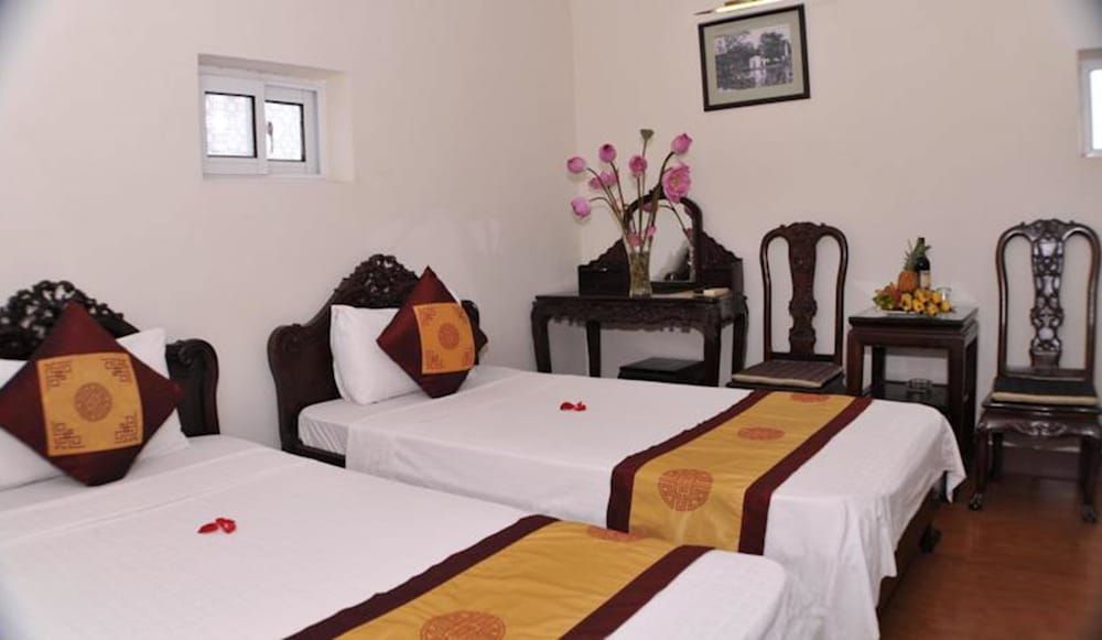 Hanoi City Guest House Superior Double Room 5