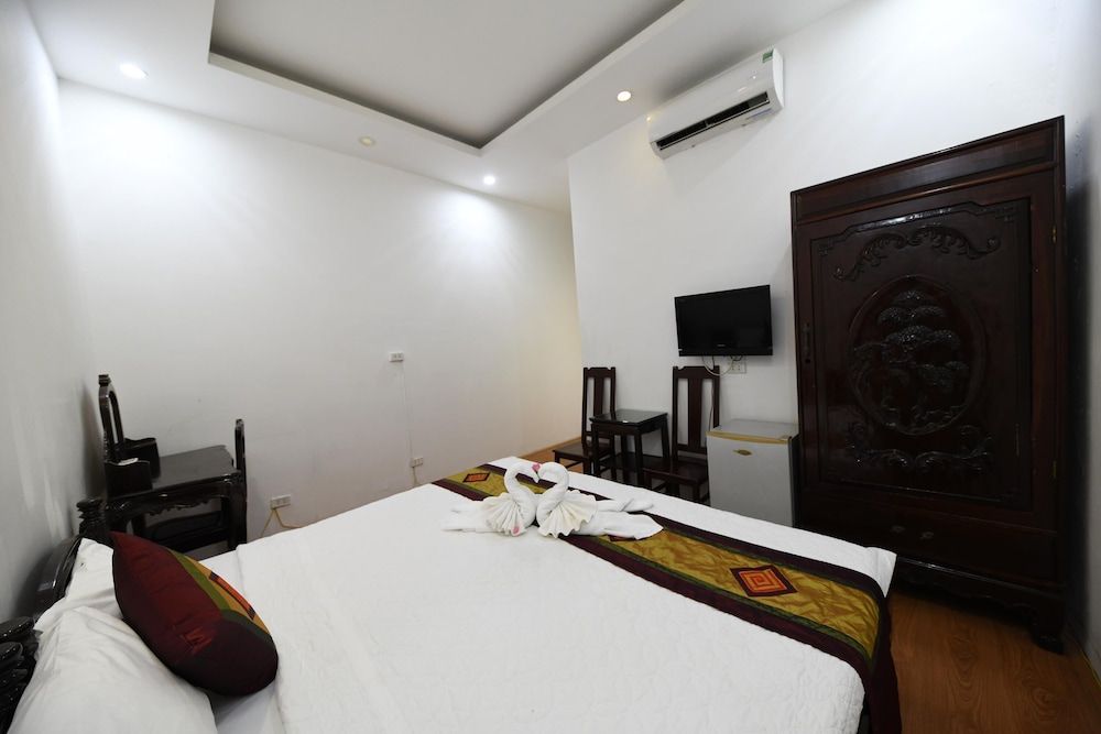 Hanoi City Guest House Superior Double Room 10