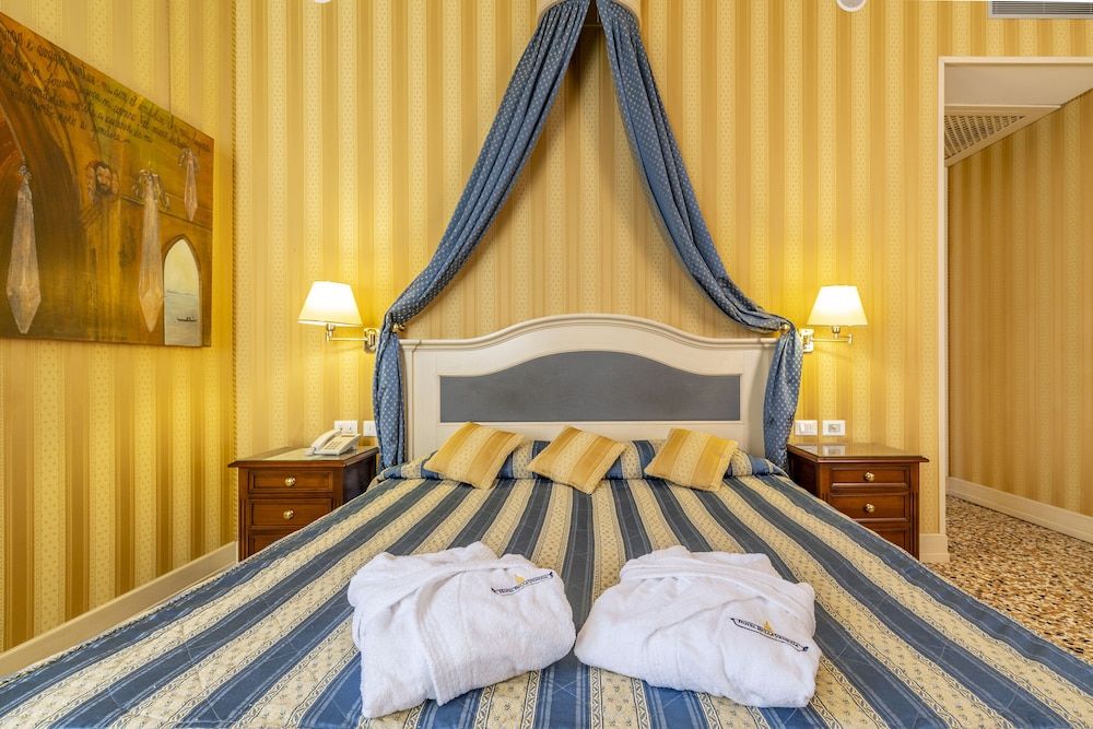 undefined Hotel Bella Venezia 6