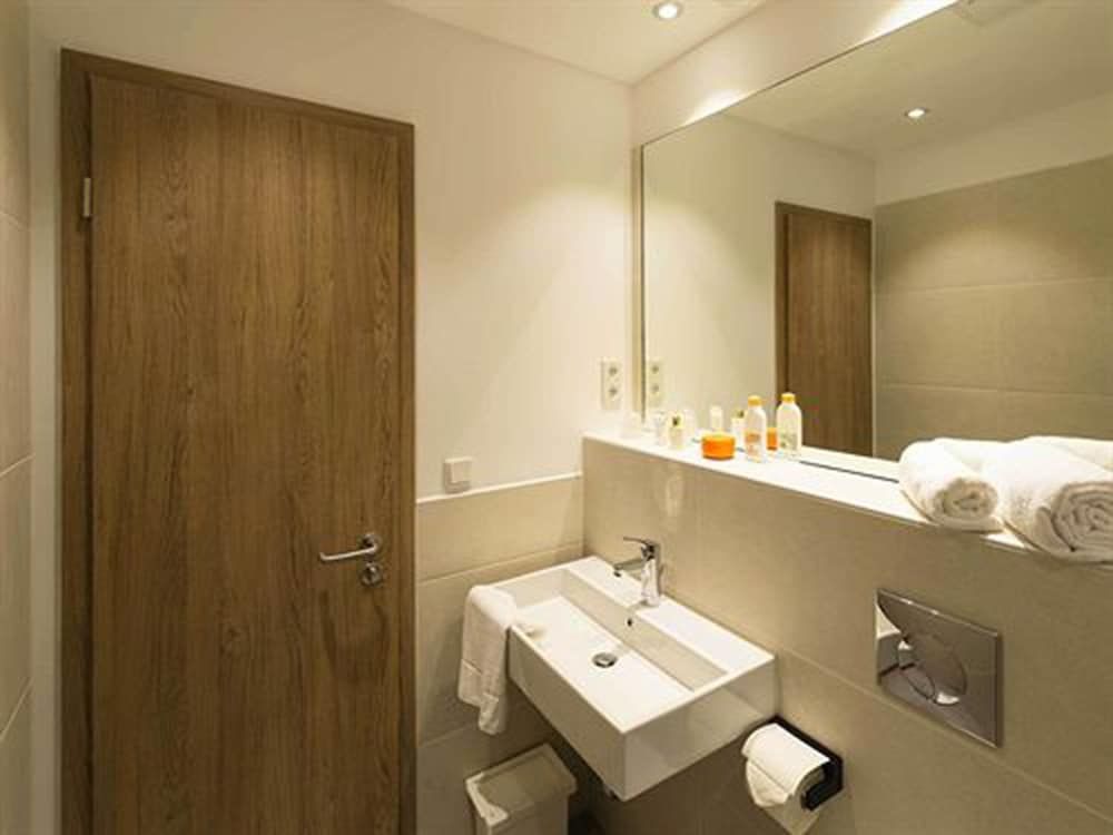 Motel Plus Berlin Double Room, Allergy Friendly, City View 9