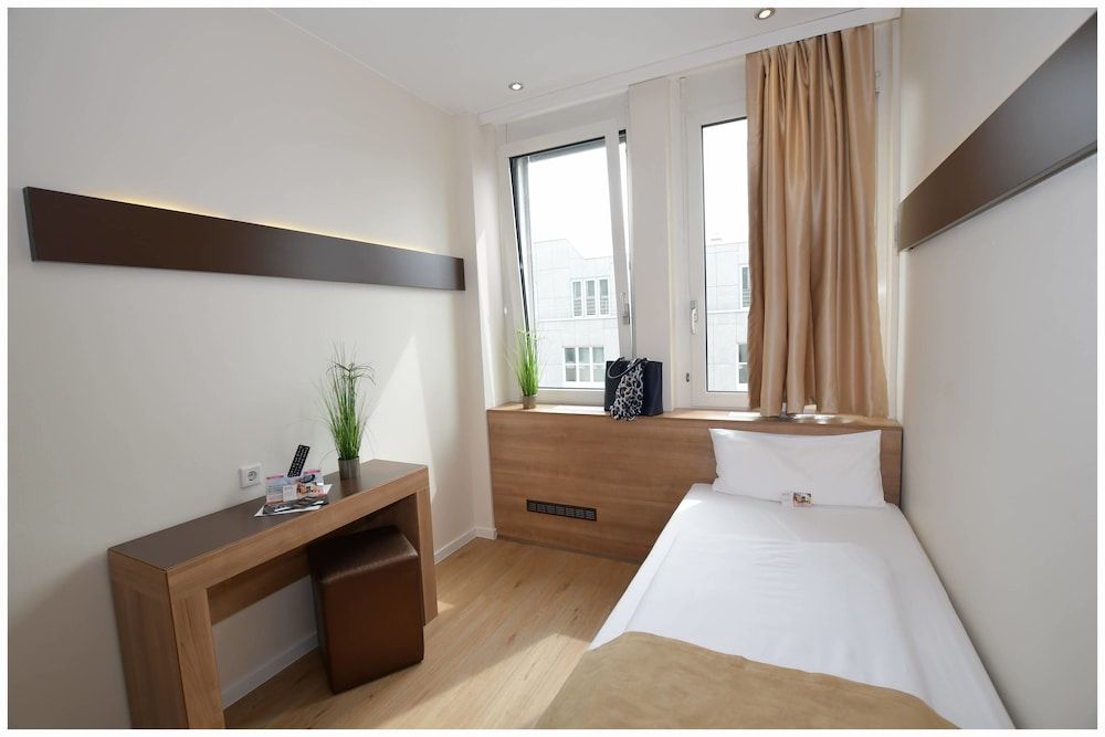 undefined Motel Plus Berlin 2