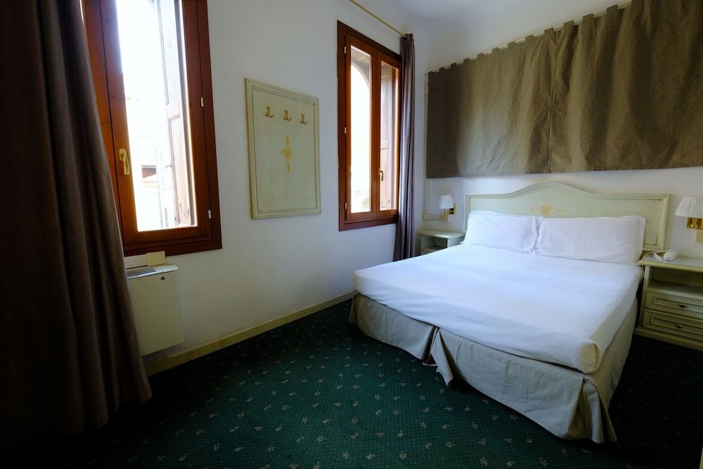 Ca' Pedrocchi Double Room 4