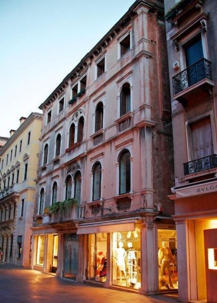 undefined Ca' Pedrocchi 9