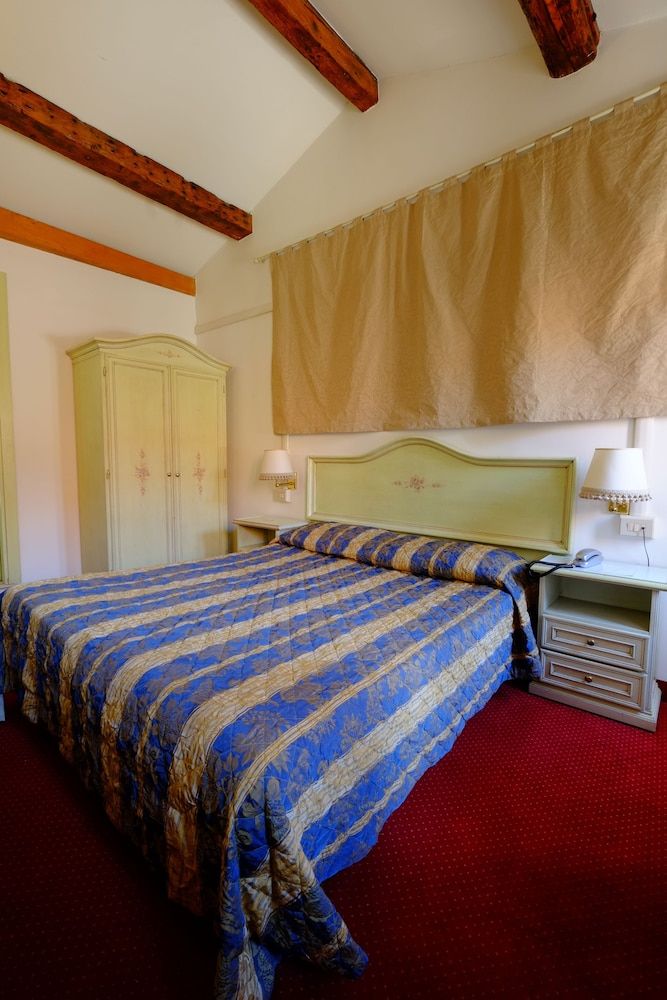 undefined Ca' Pedrocchi 2