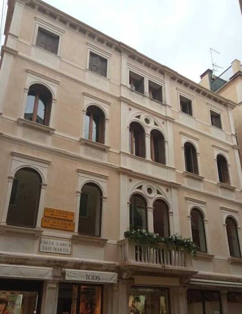 undefined Ca' Pedrocchi 7