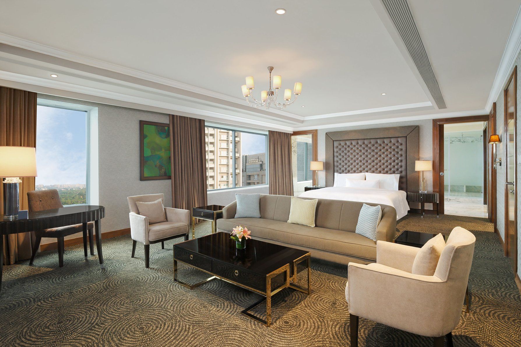 Club lounge access, 1 Bedroom Presidential Suite, 1 King, City view, Balcony