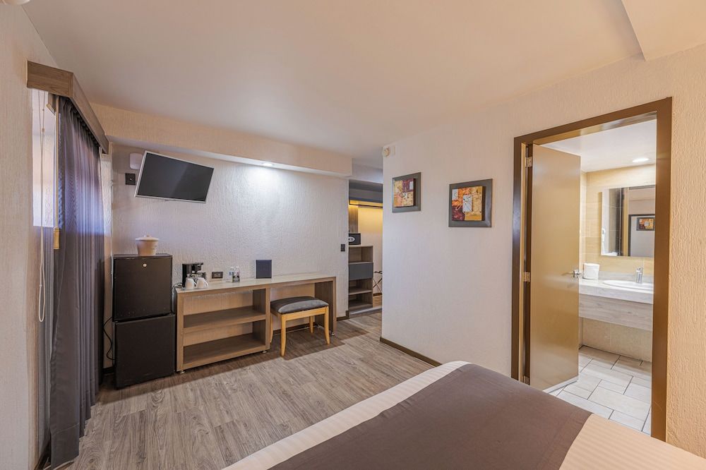 Hotel Malibu Standard Room, 1 Queen Bed 4