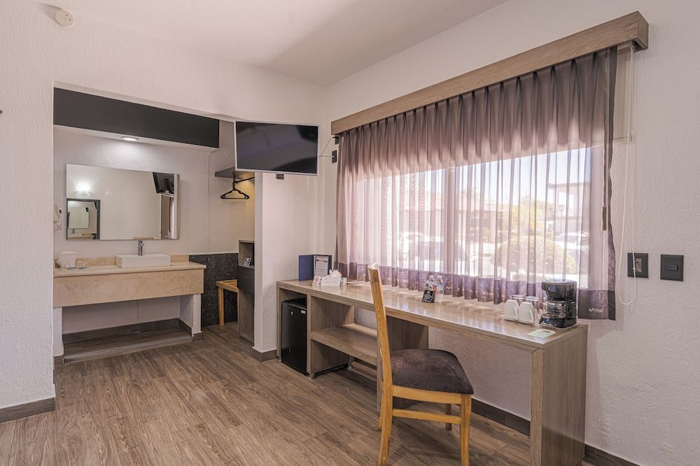 Hotel Malibu Estandar con cama king 16