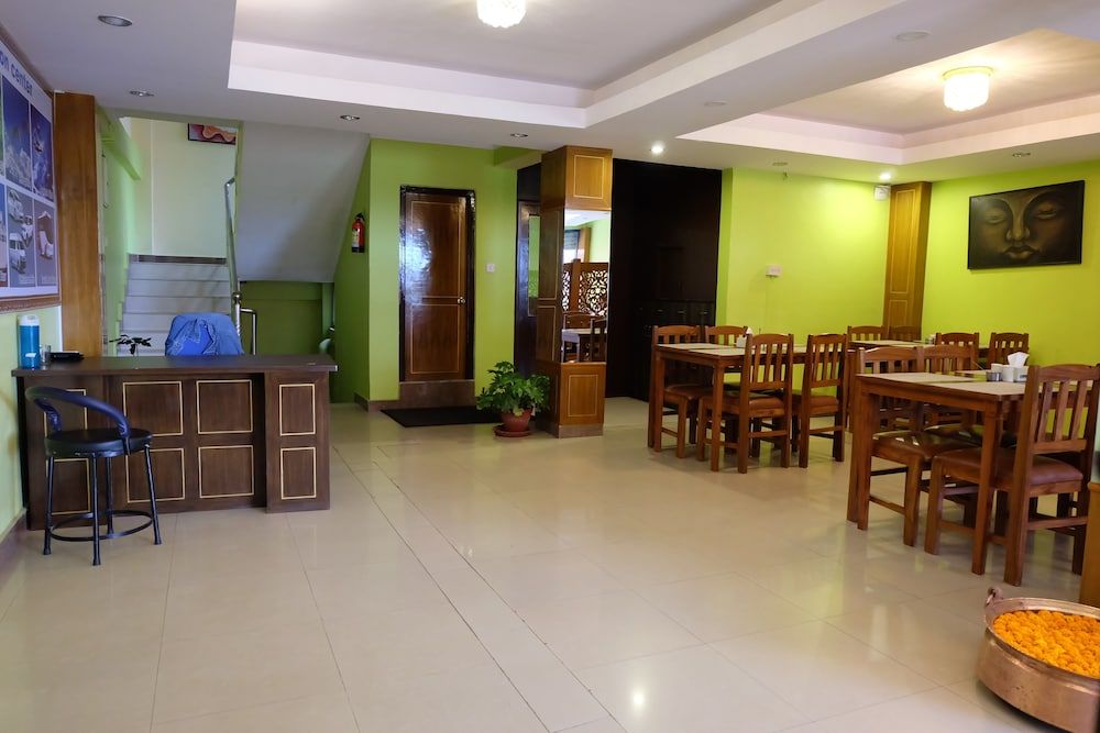 undefined Hotel Mountain Gateway 8