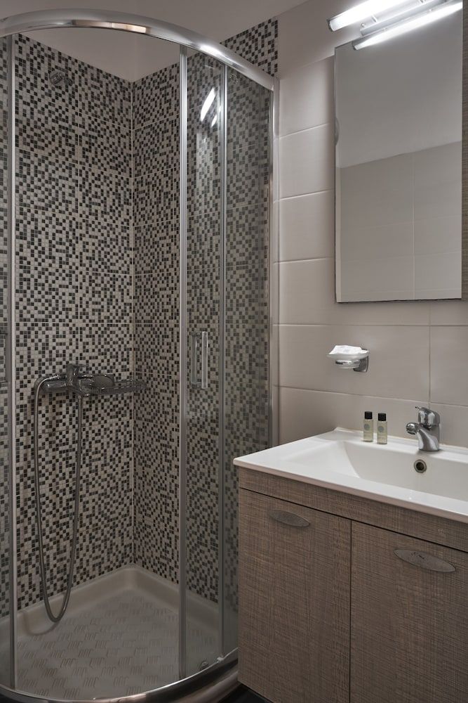 Makris Beach Hotel Suite, 1 Bedroom 3