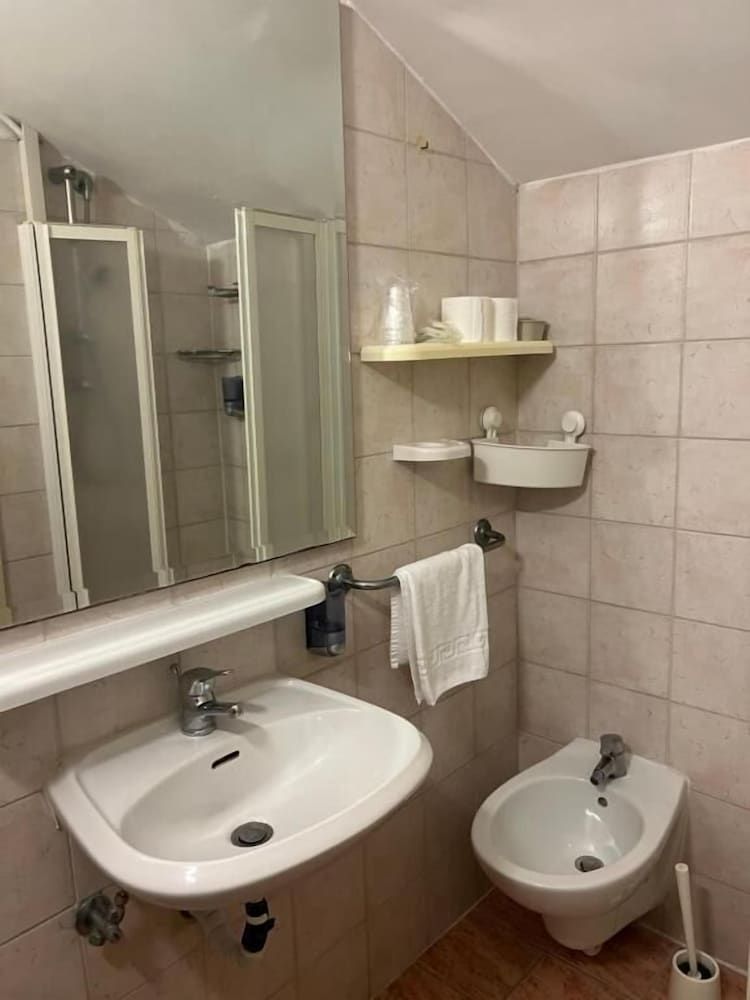 Economy Quadruple Room