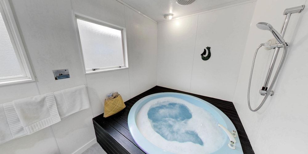 Private Spa Tub
