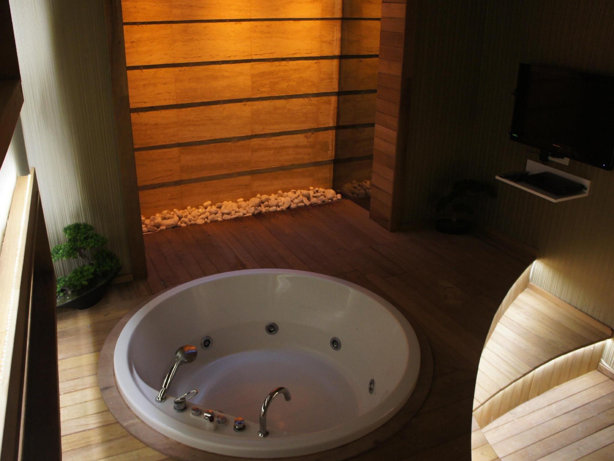 Deluxe Double Room with Spa Bath - Annex