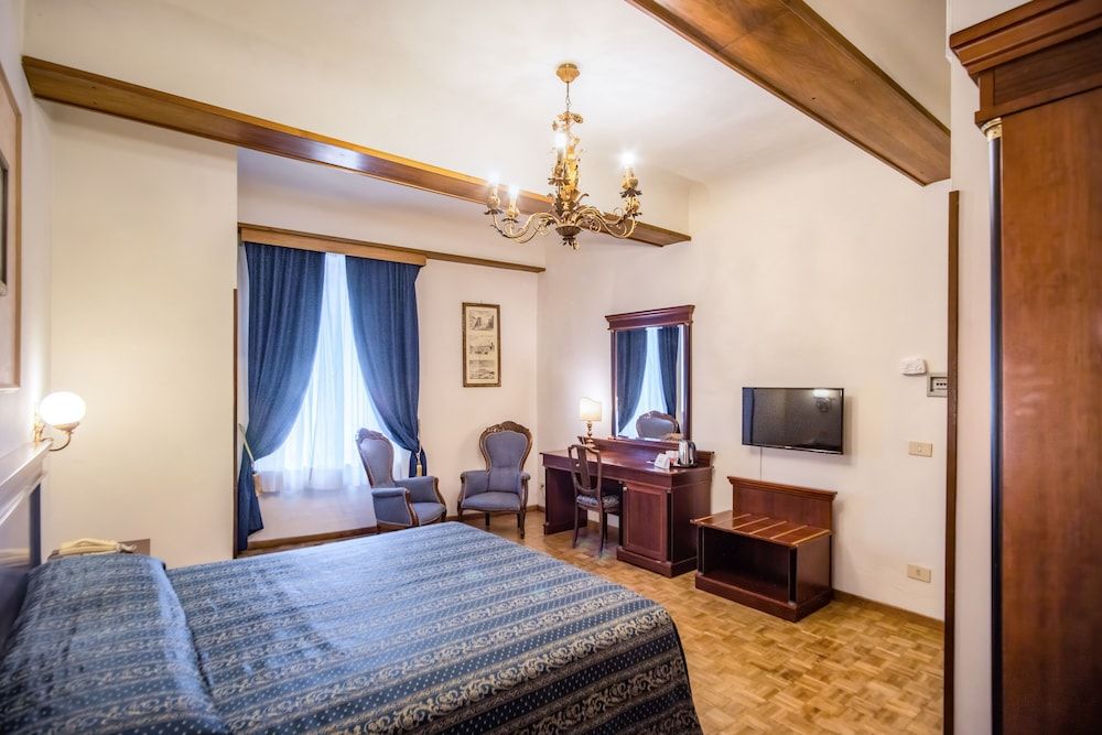 Hotel Martelli Classic Double Room 14