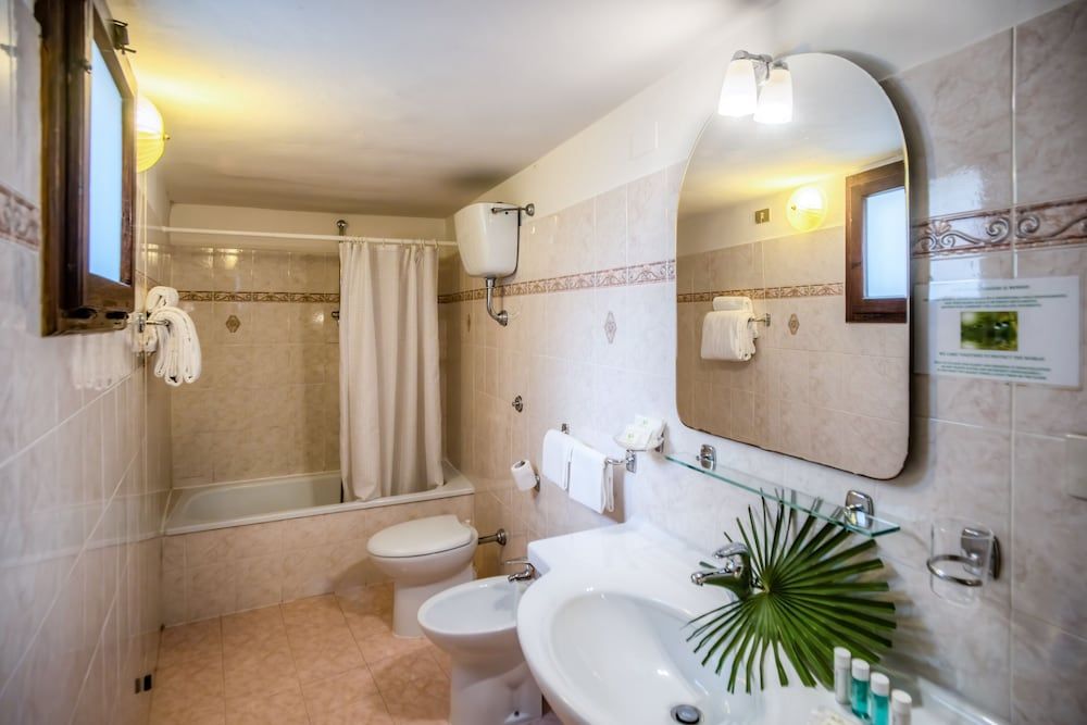 undefined Hotel Martelli 10