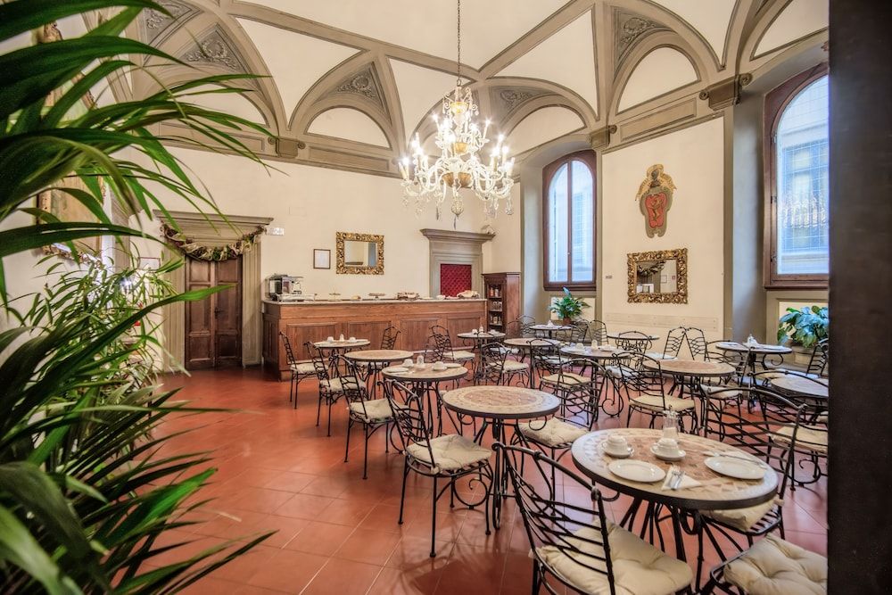 undefined Hotel Martelli 9