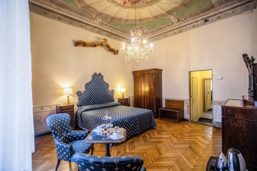undefined Hotel Martelli 2