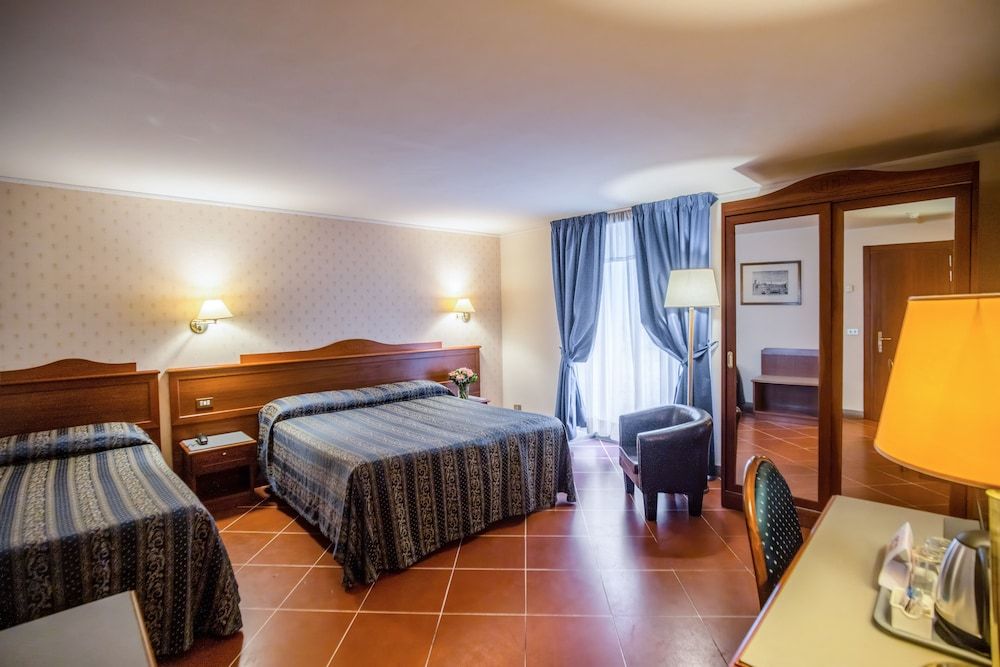 undefined Hotel Martelli 7