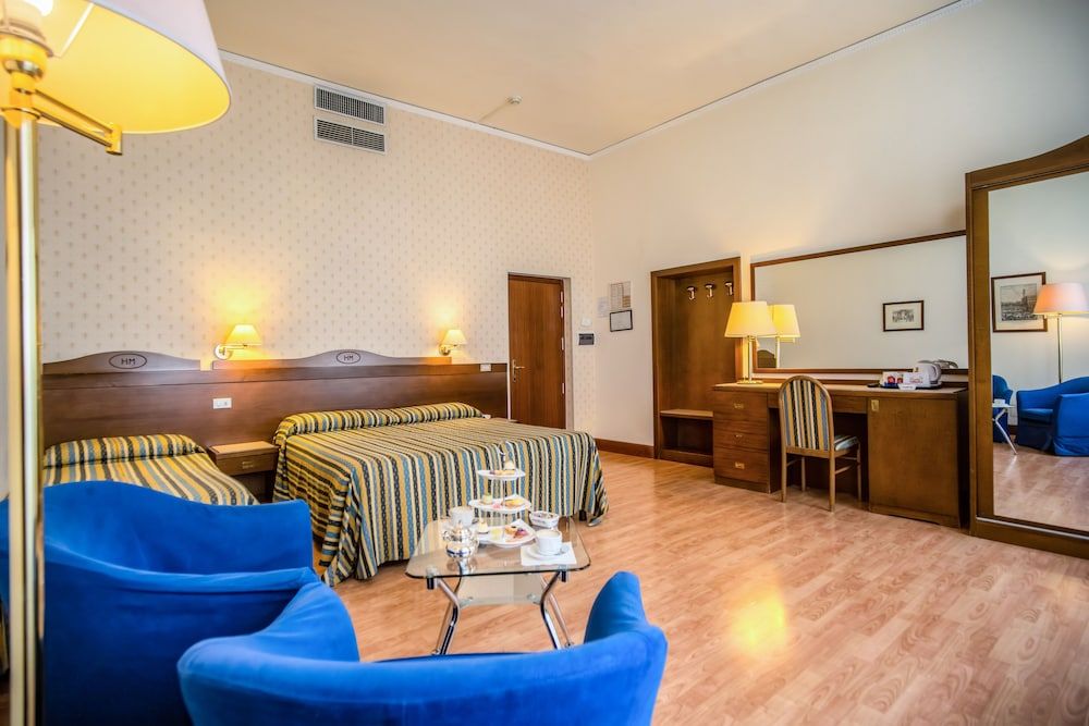 undefined Hotel Martelli 5