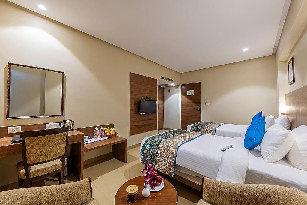 The Caliph Hotel, Mumbai Near Powai Lake Deluxe Twin Room