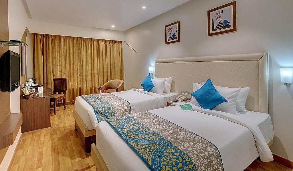 The Caliph Hotel, Mumbai Near Powai Lake Deluxe Twin Room 2