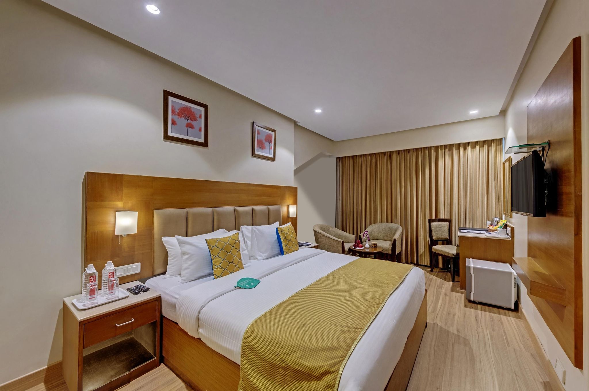 The Caliph Hotel, Mumbai Near Powai Lake Deluxe King Bed Room 2