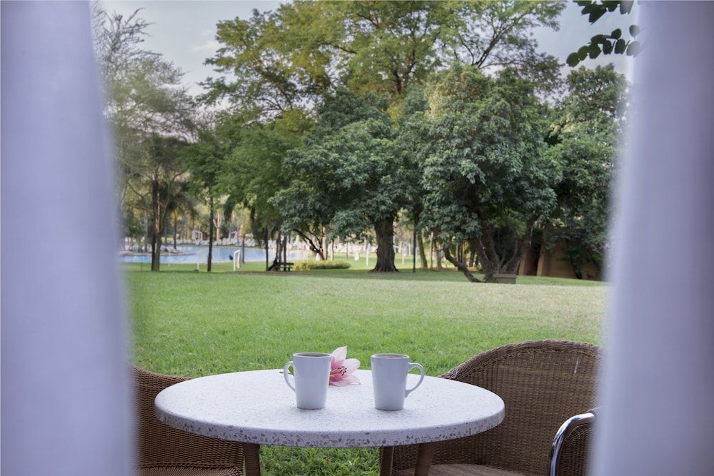 Sun City Hotel and Casino Luxury Family Room 5