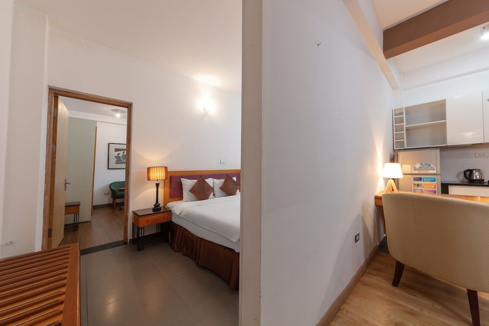 Room, Connecting Rooms