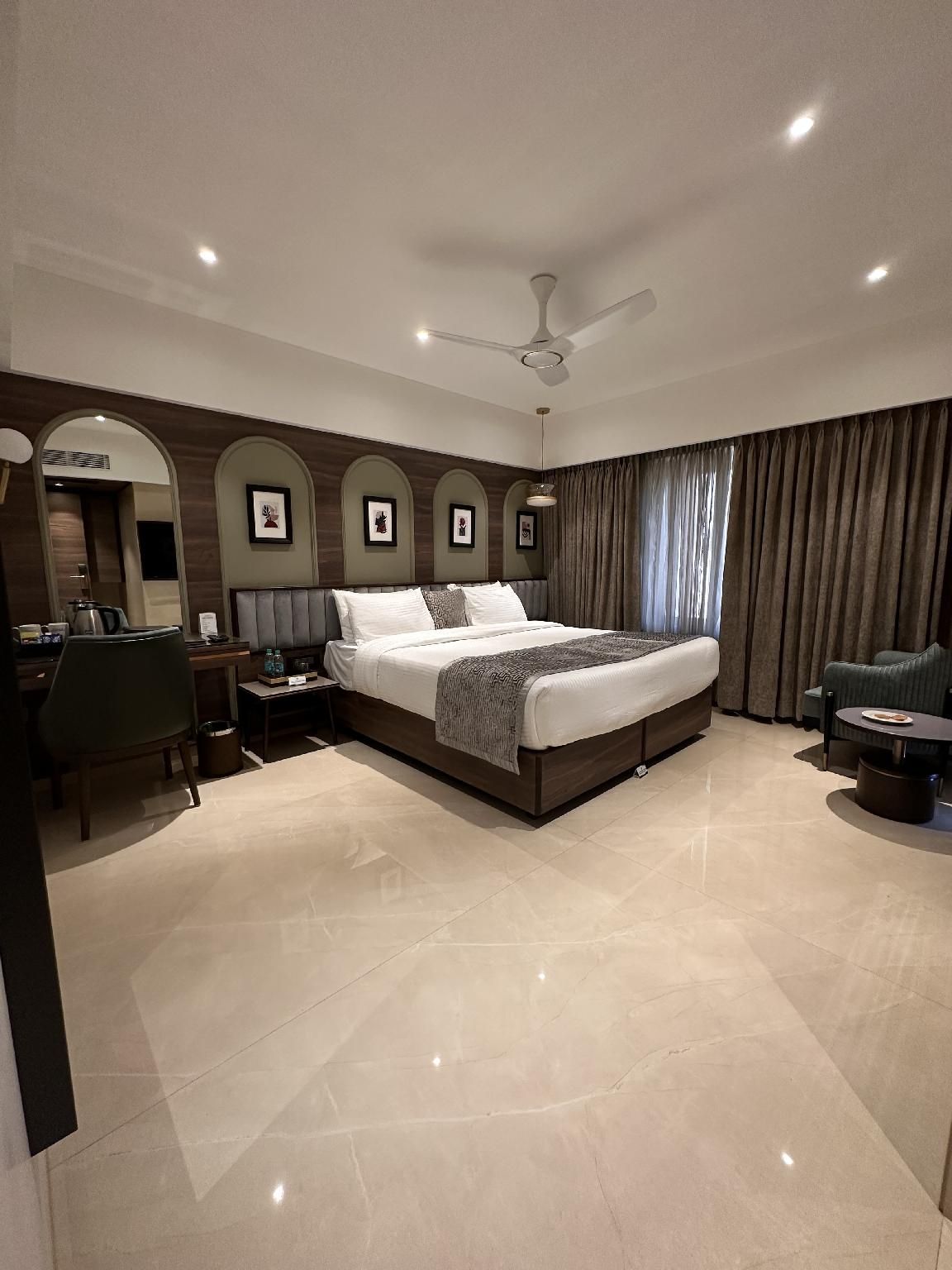 Twin Room with Shower - Non-Smoking