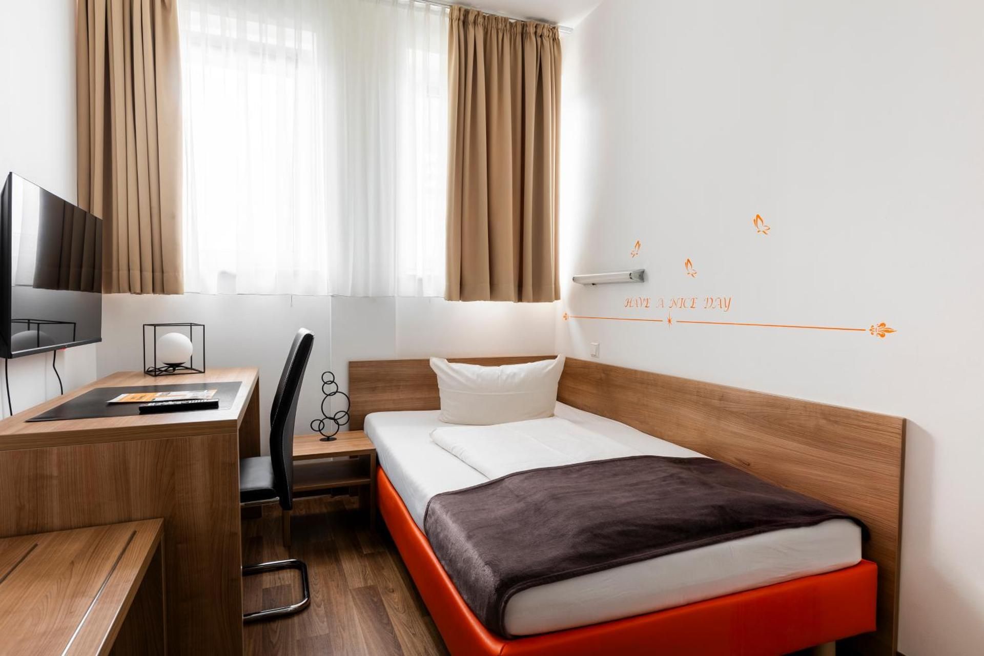 Standard Single Room