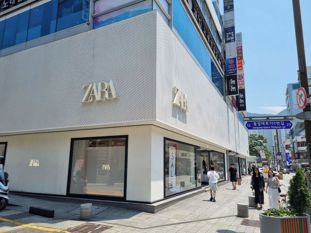 undefined Angel Hotel 4