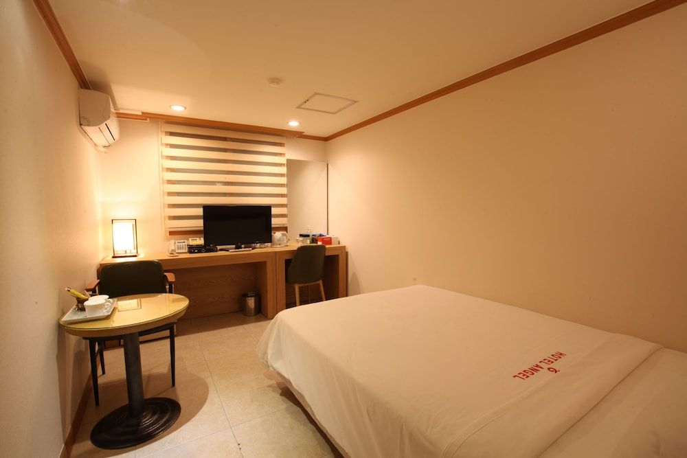 Angel Hotel Business Double Room Single Use, 1 Bedroom, Non Smoking 3
