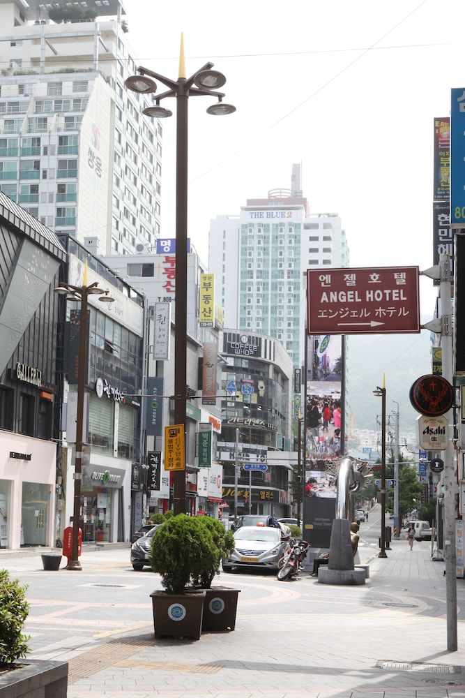 undefined Angel Hotel 10