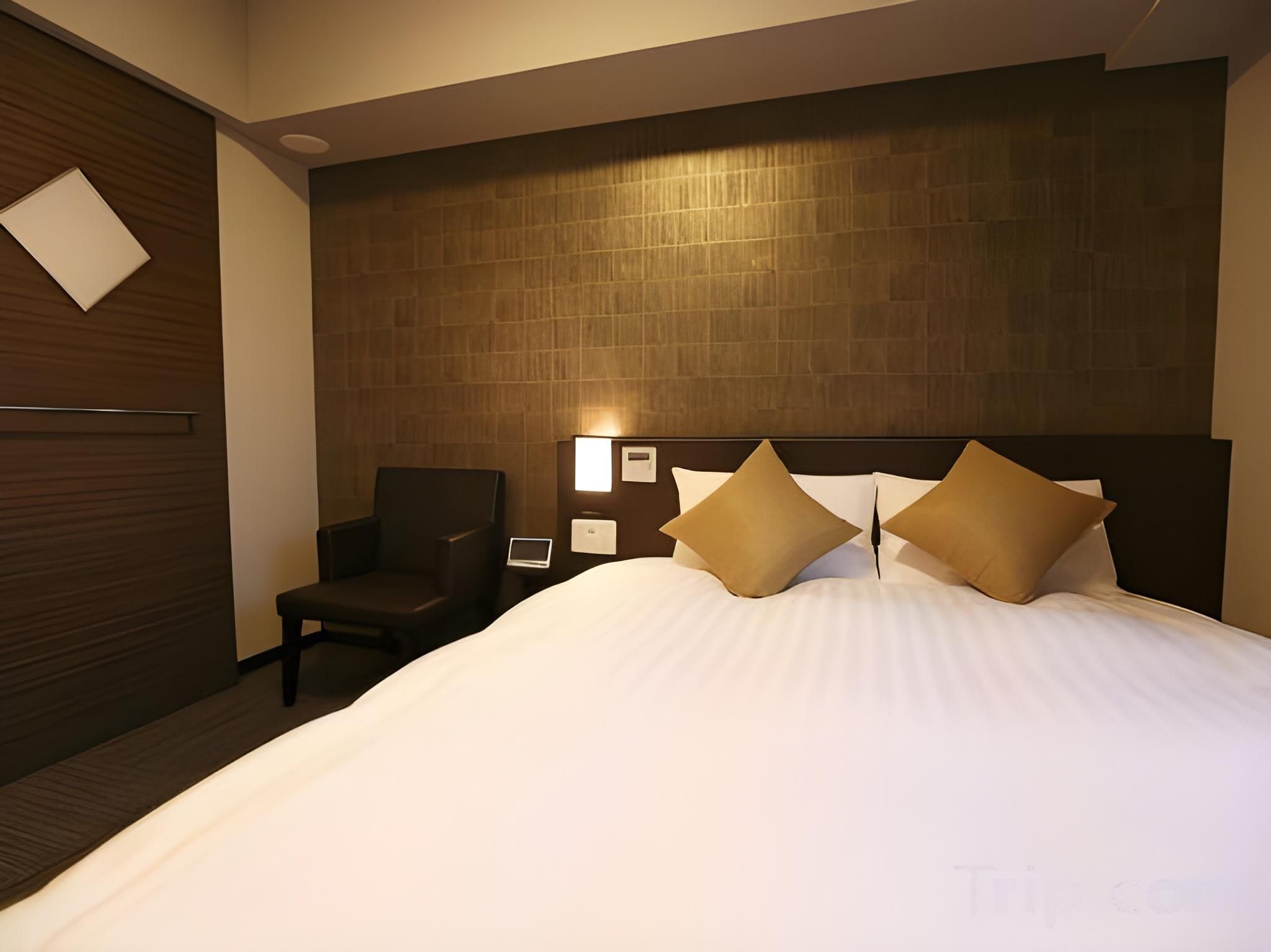 Dormy Inn Premium Namba Natural Hot Spring Queen Room - Non-Smoking 2