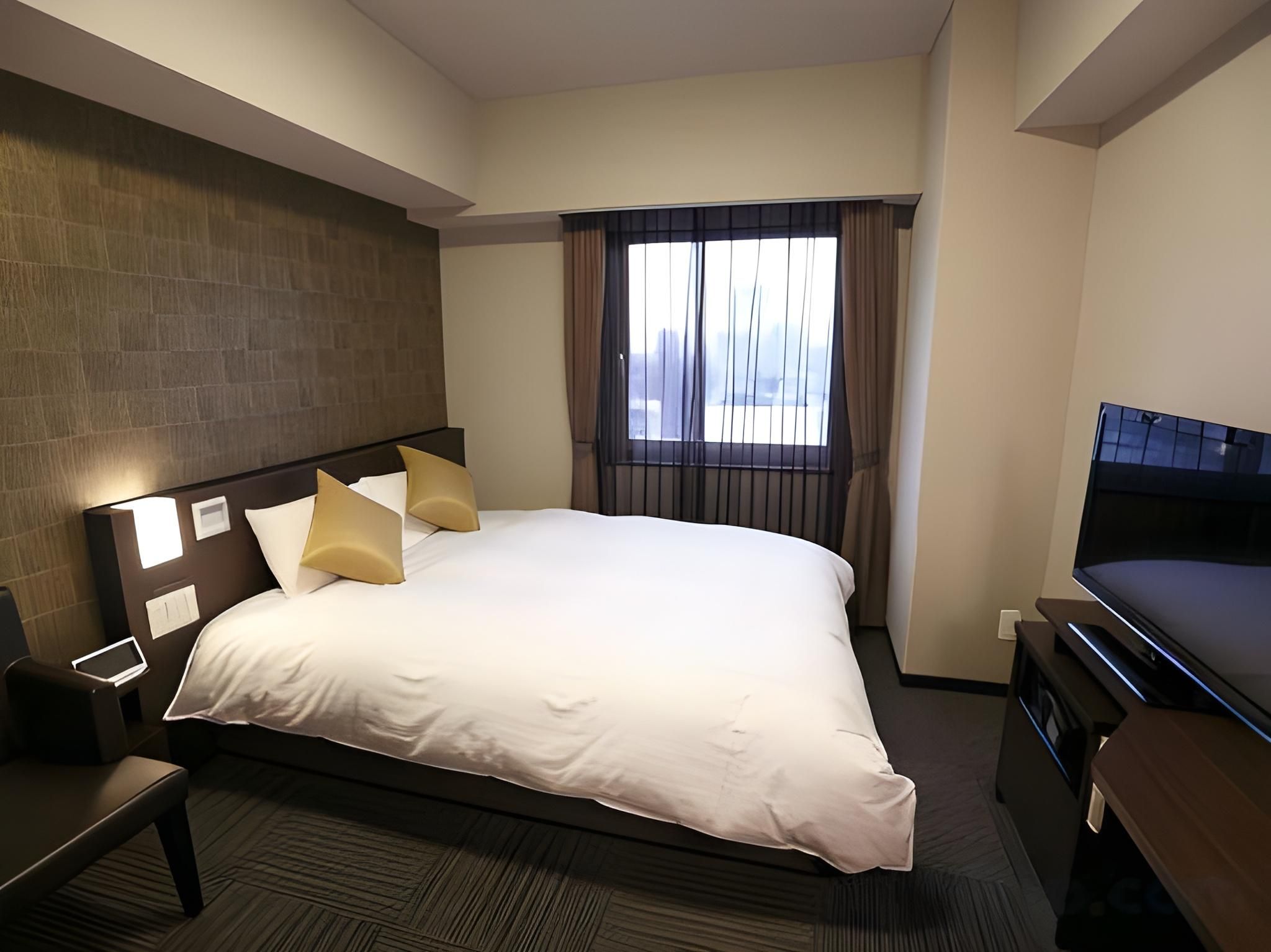 Dormy Inn Premium Namba Natural Hot Spring Queen Room - Non-Smoking