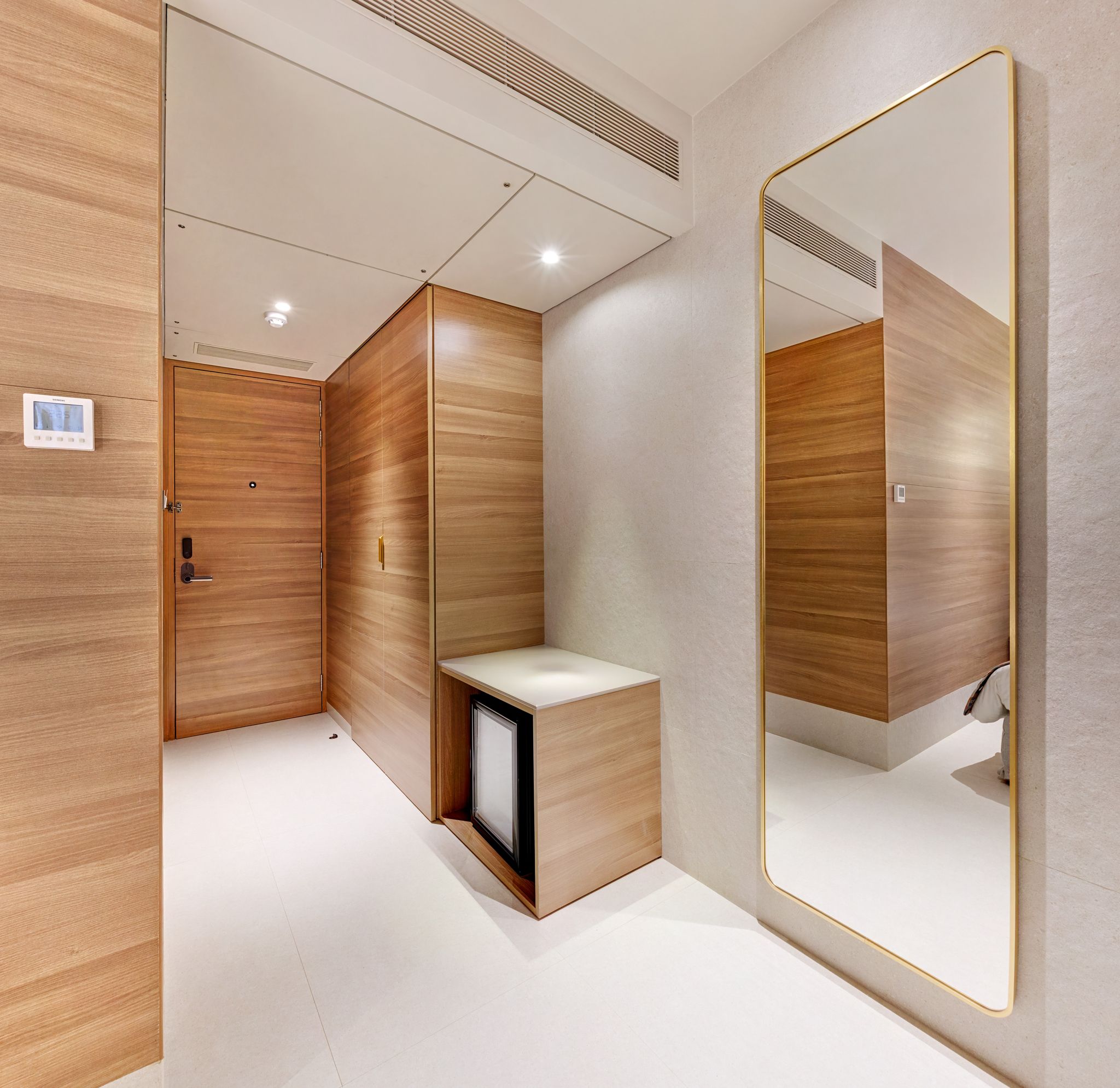 The Regale by Tunga RITZY Room 9