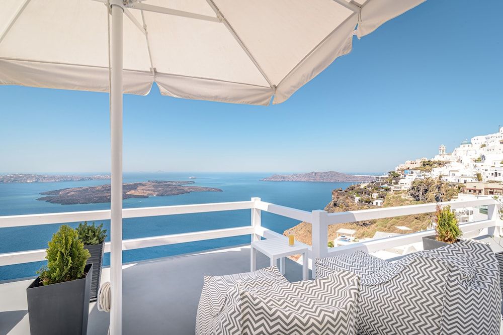 undefined Avianto Suites 3